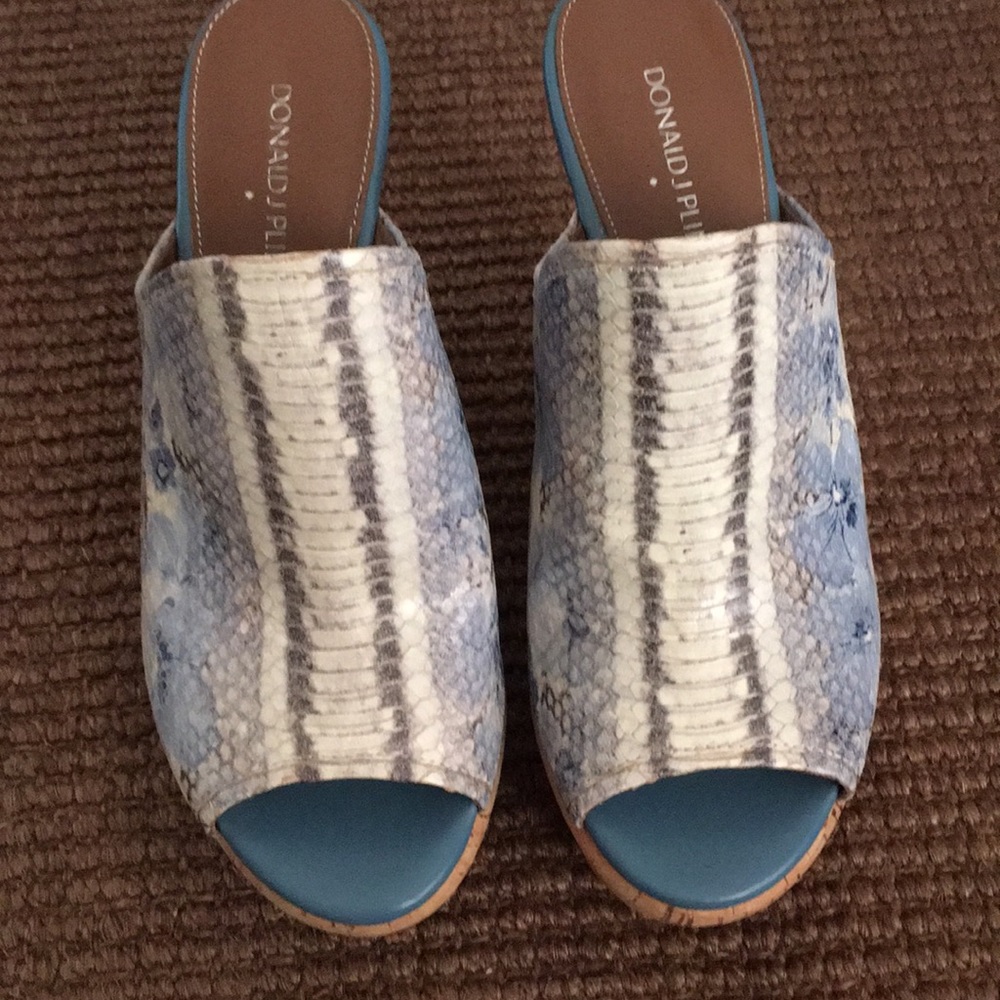 Leather snake skin embossed slide wedges